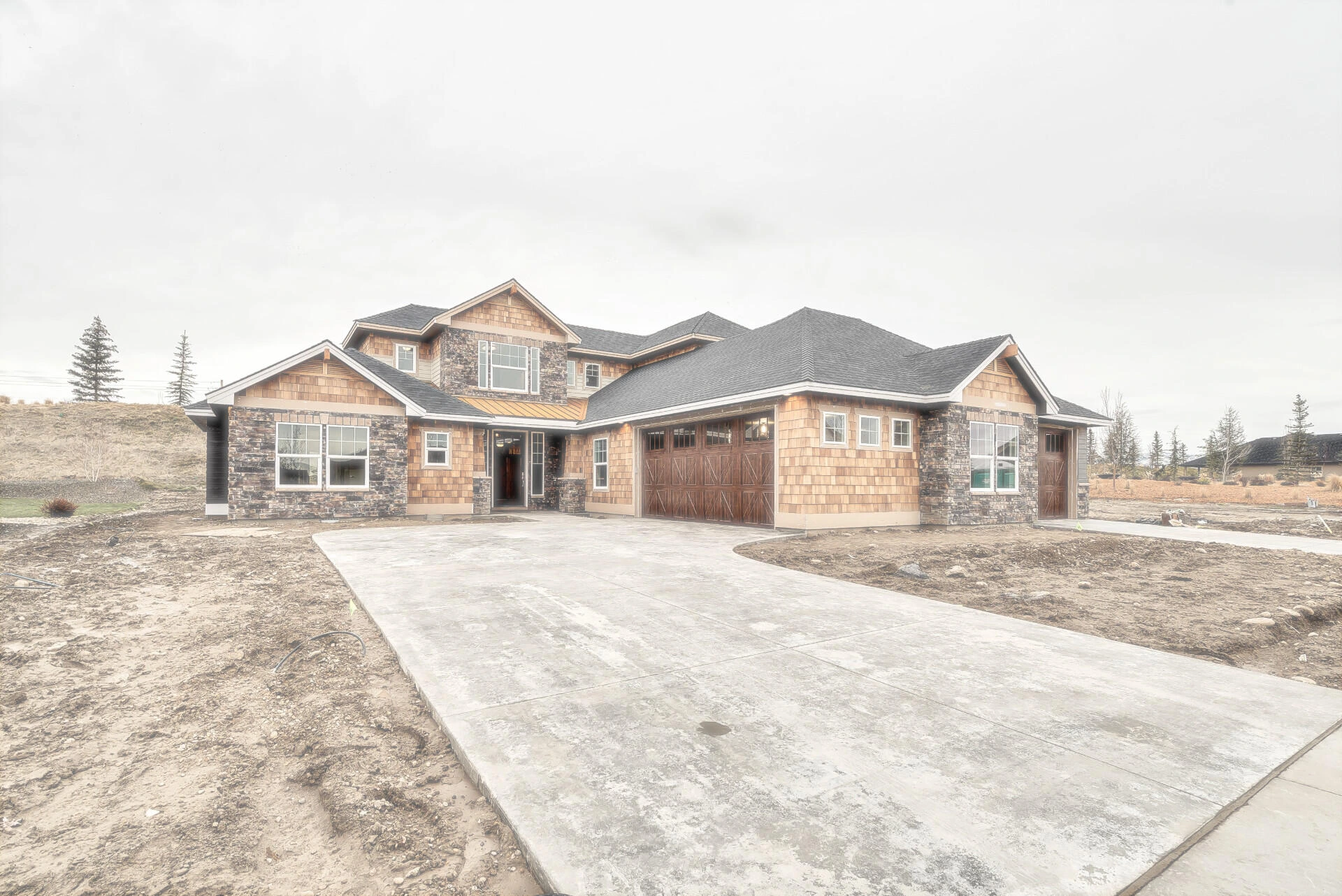 Open Floor Plans vs. Defined Spaces: Which One is Right for Your Home?