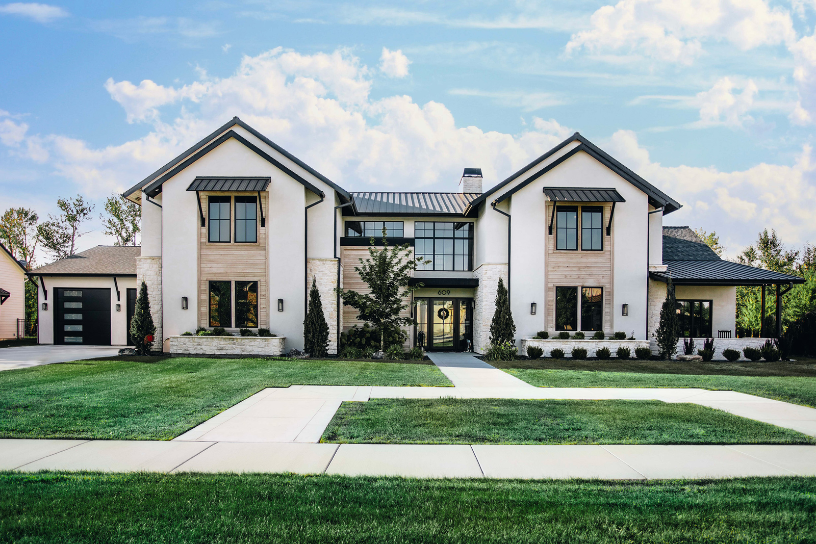 Modern Farmhouse vs. Mountain Modern: Choosing the Right Style for Your Idaho Custom Home